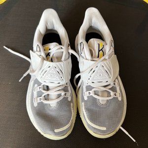 Kyrie Low 3 Eclipse Size 9.5 Used